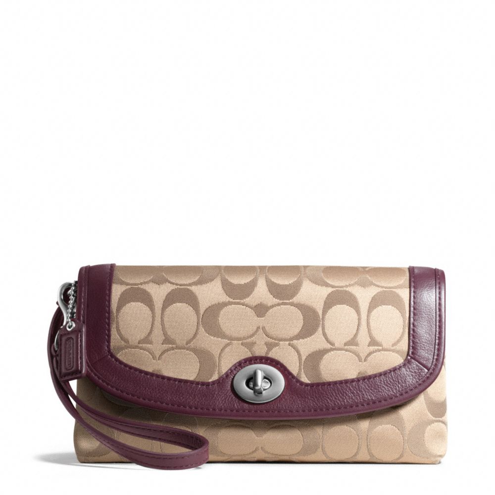 COACH f50184 CAMPBELL SIGNATURE LARGE WRISTLET SILVER/KHAKI/BURGUNDY