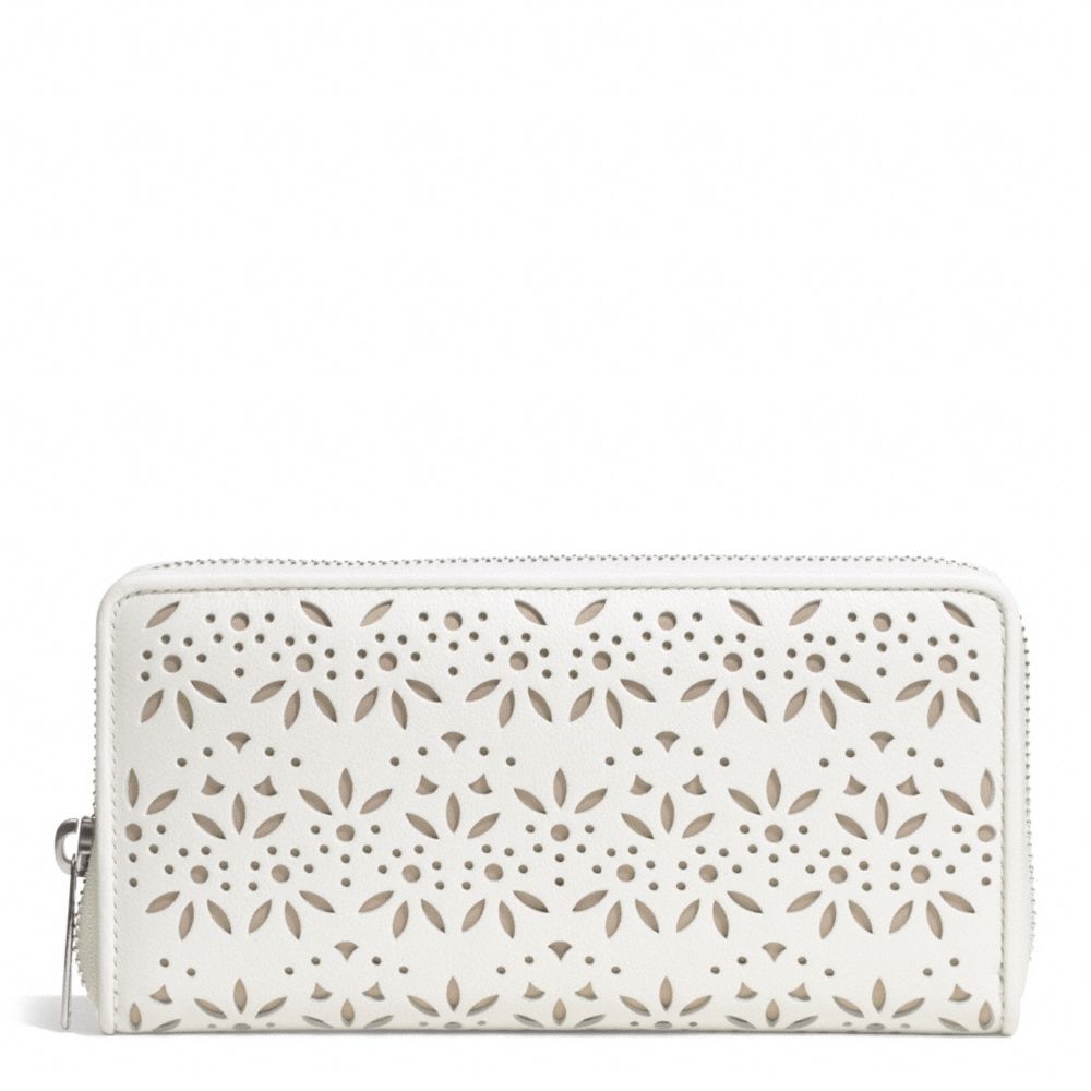 TAYLOR EYELET LEATHER ACCORDION ZIP - SILVER/IVORY - COACH F50673