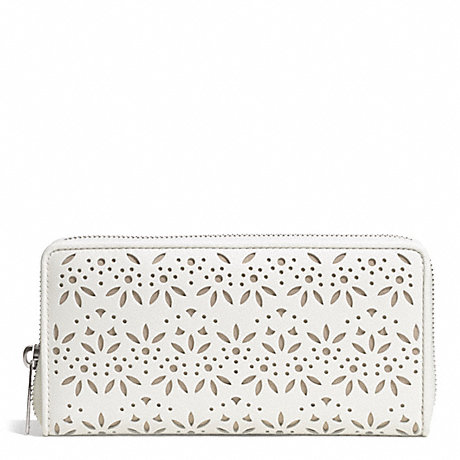 COACH TAYLOR EYELET LEATHER ACCORDION ZIP - SILVER/IVORY - f50673