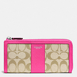 COACH LEGACY SLIM ZIP WALLET IN SIGNATURE FABRIC - SILVER/LIGHT KHAKI/PINK RUBY - F50852