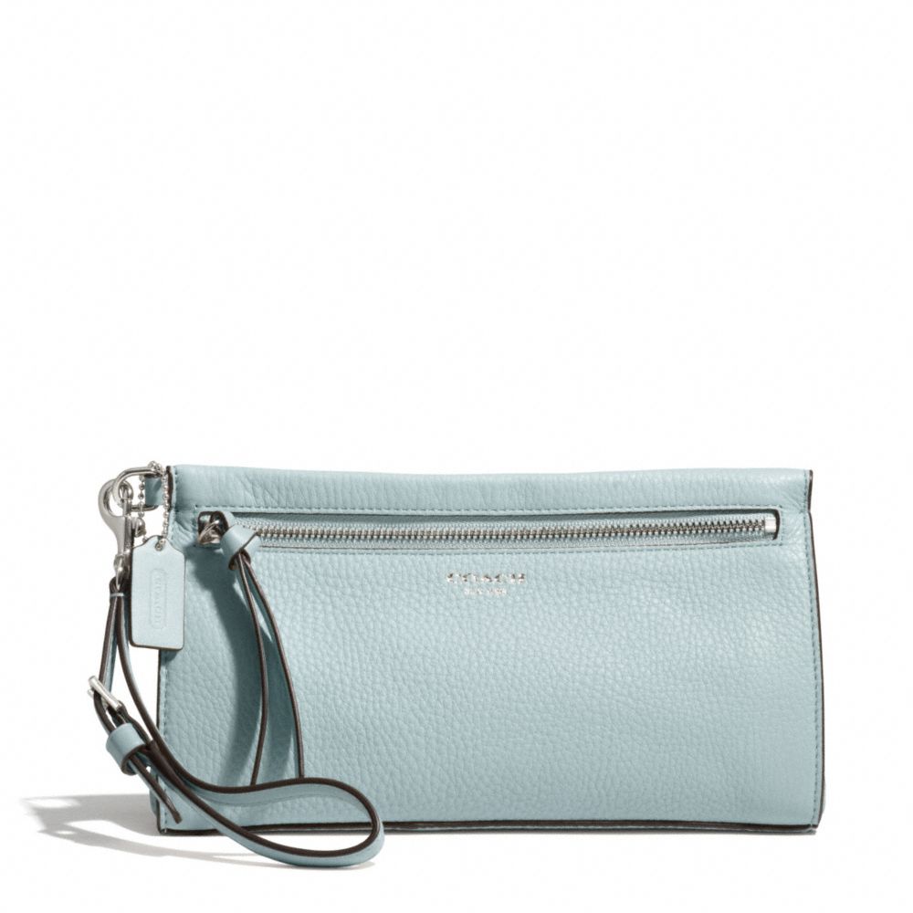 BLEECKER LARGE WRISTLET IN PEBBLE LEATHER - SILVER/SEA MIST - COACH F50959