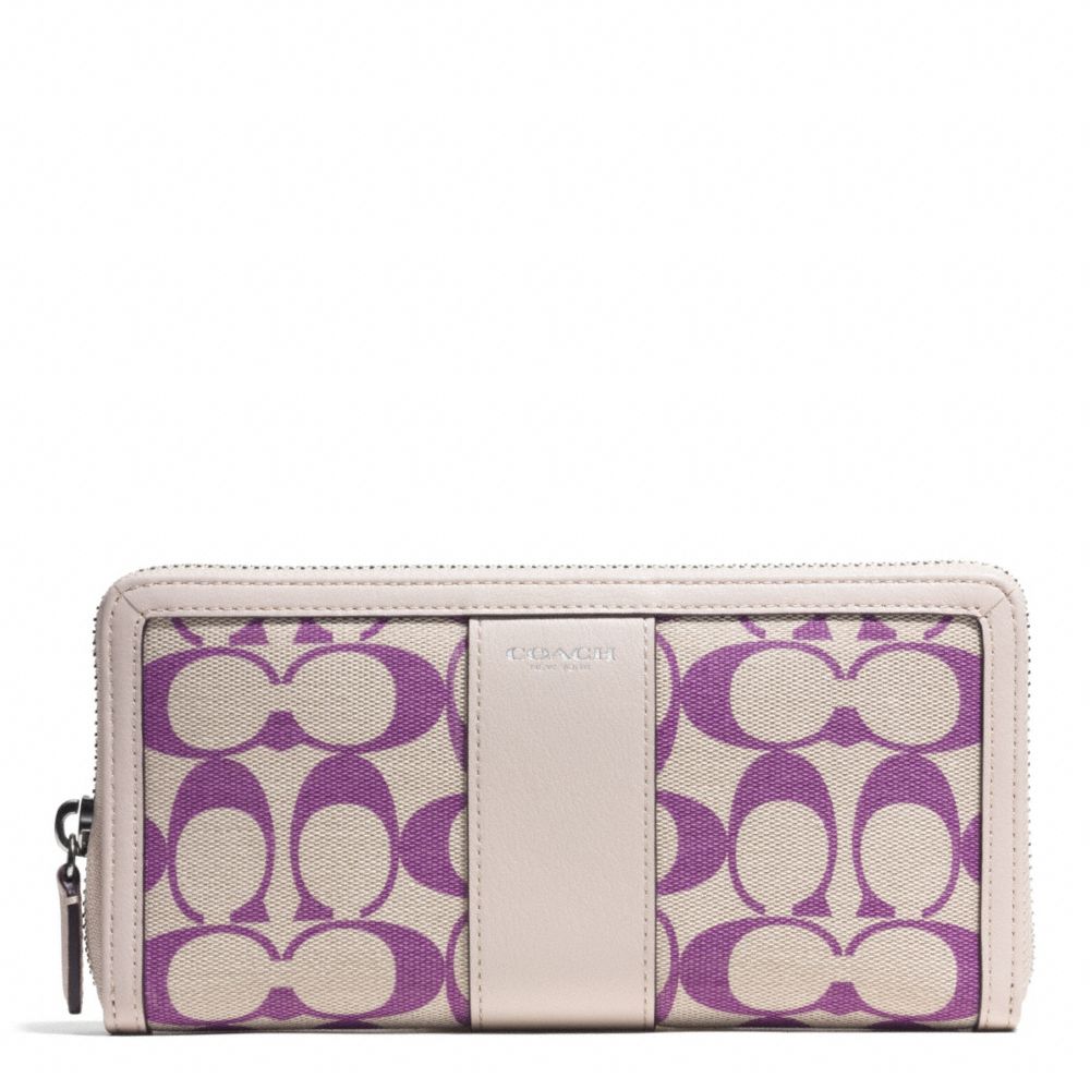 PRINTED SIGNATURE ACCORDION ZIP WALLET - SILVER/LT KHA MULBERRY/ECRU - COACH F51059