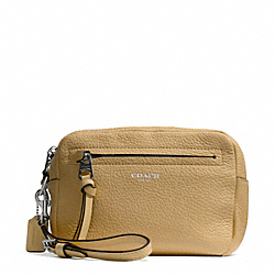 COACH BLEECKER PEBBLED LEATHER FLIGHT WRISTLET - SILVER/CAMEL - F51427