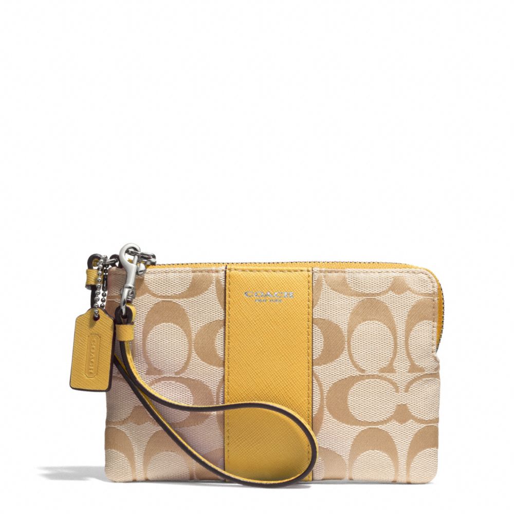 SIGNATURE L-ZIP SMALL WRISTLET - SILVER/LIGHT GOLDGHT KHAKI/SUNGLOW - COACH F51450