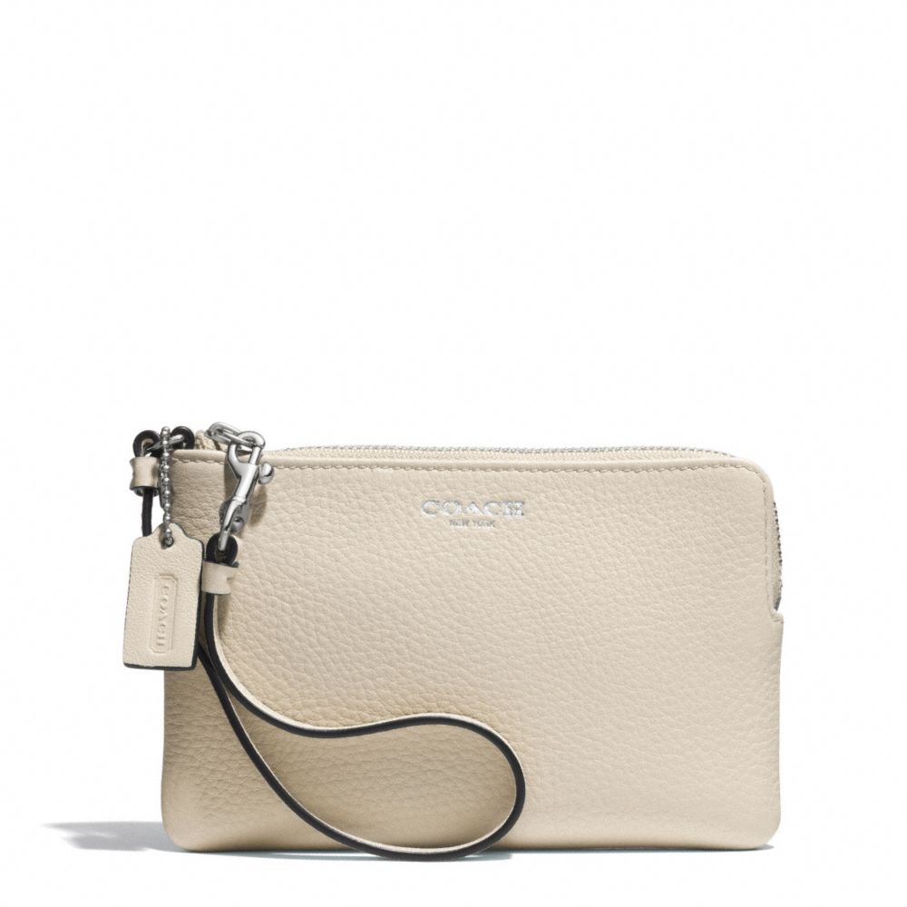 BLEECKER PEBBLED SMALL WRISTLET - f51622 - SILVER/ECRU