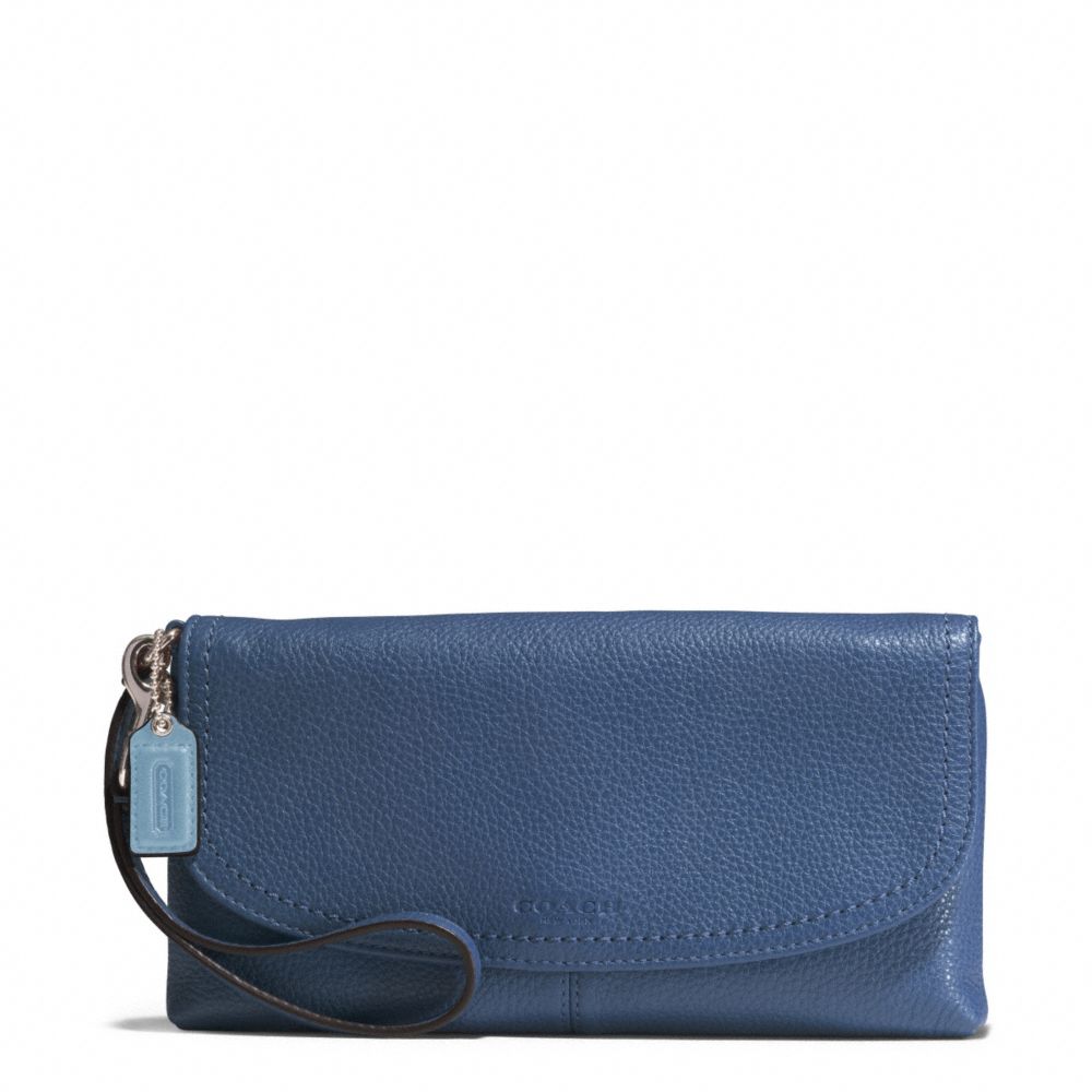 PARK LEATHER LARGE FLAP WRISTLET - f51821 - SILVER/DENIM