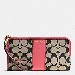 L-ZIP WALLET IN PRINTED SIGNATURE - f52125 - GD/LT KHA BLK/LOGANBERRY