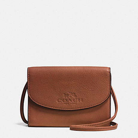 PHONE CROSSBODY IN PEBBLE LEATHER - COACH F52248 - LIGHT GOLD/SADDLE