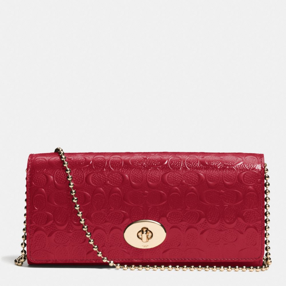 SLIM ENVELOPE ON CHAIN IN LOGO EMBOSSED PATENT LEATHER - f52335 -  LIGHT GOLD/RED