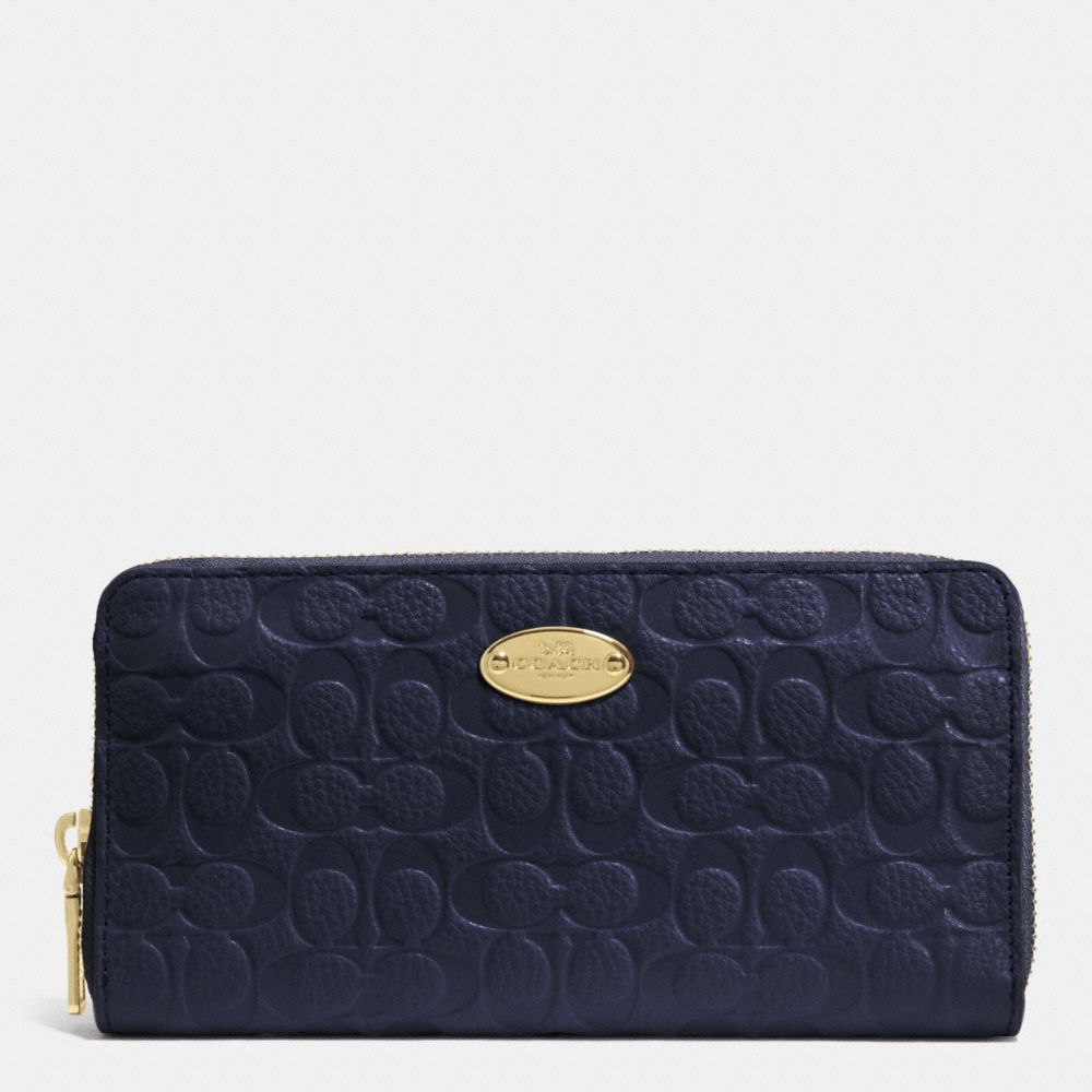 SIGNATURE EMBOSSED PEBBLE LEATHER ACCORDION ZIP WALLET - LIGHT GOLD/MIDNIGHT - COACH F52557