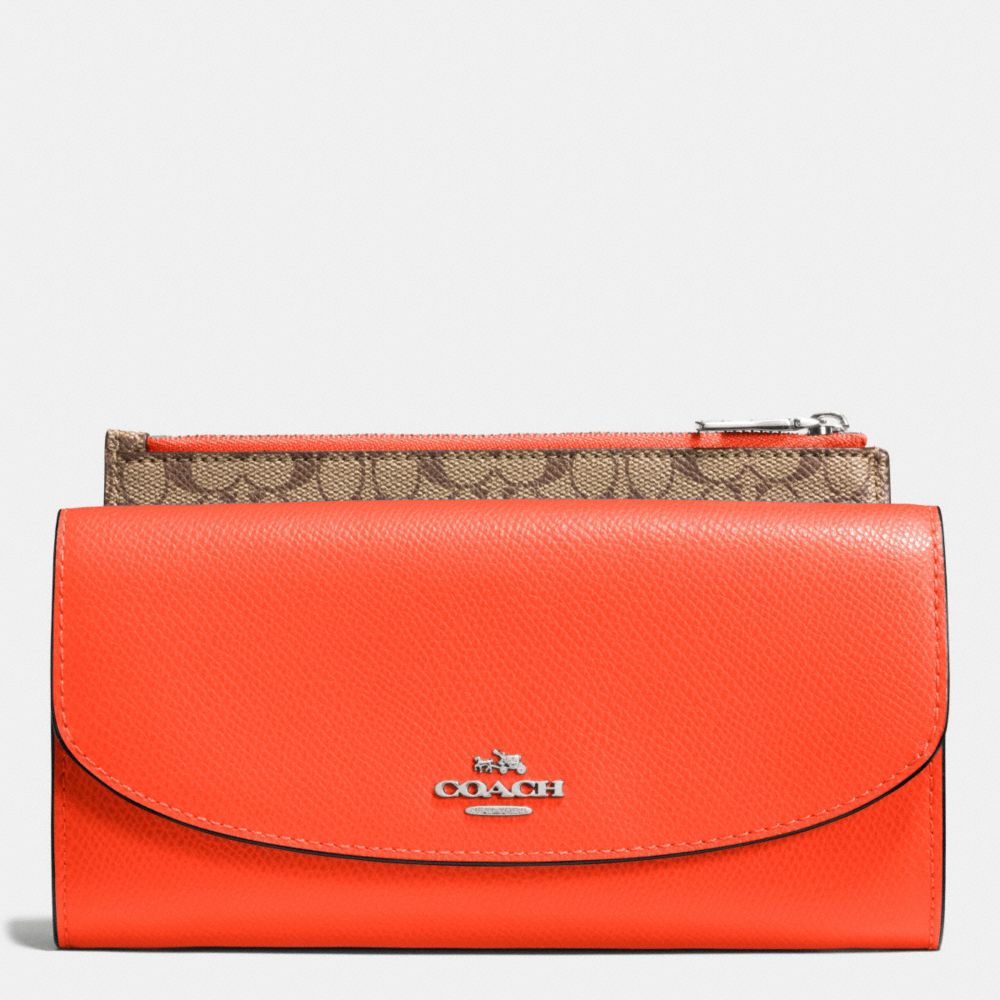 CROSSGRAIN LEATHER POP SLIM ENVELOPE - f52628 - SILVER/CORAL