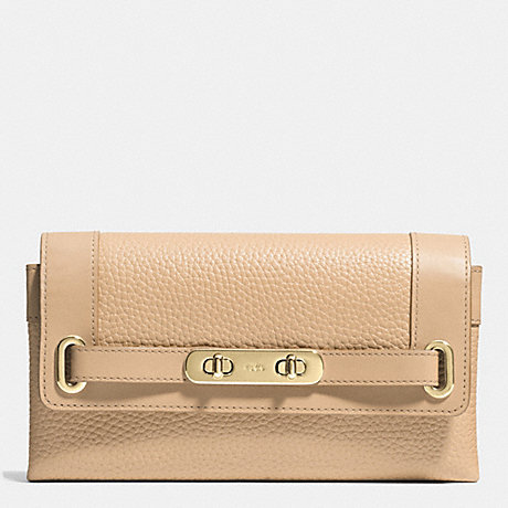 COACH f53028 COACH SWAGGER WALLET IN PEBBLE LEATHER LIGHT GOLD/BEECHWOOD