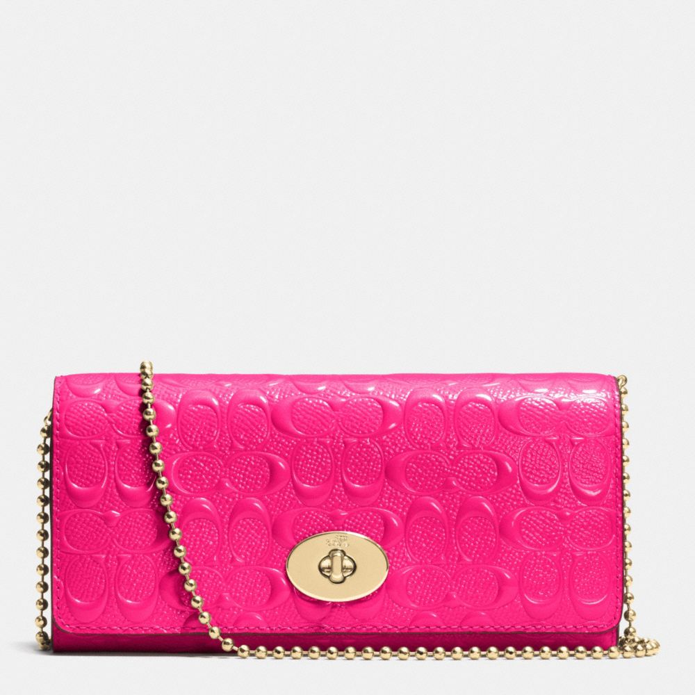 COACH F53125 Slim Chain Envelope In Signature Debossed Patent Leather  LIGHT GOLD/PINK RUBY