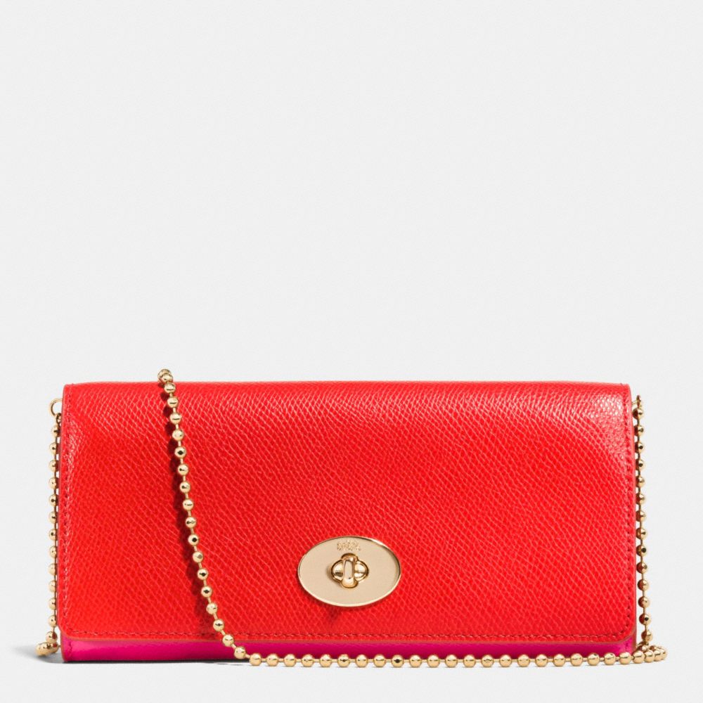 COACH F53308 SLIM CHAIN ENVELOPE WALLET IN BICOLOR CROSSGRAIN LEATHER -LIGHT-GOLD/CARDINAL/PINK-RUBY