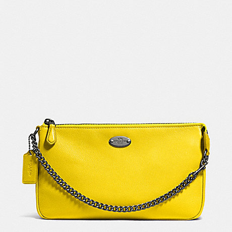 COACH LARGE WRISTLET 19 IN PEBBLE LEATHER - QB/YELLOW - f53340