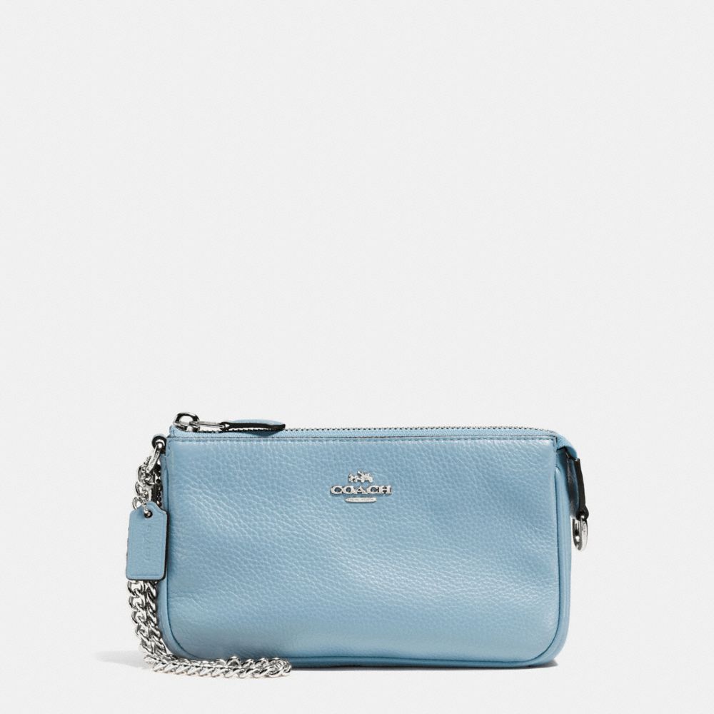 COACH LARGE WRISTLET 19 IN PEBBLE LEATHER - SILVER/CORNFLOWER - f53340