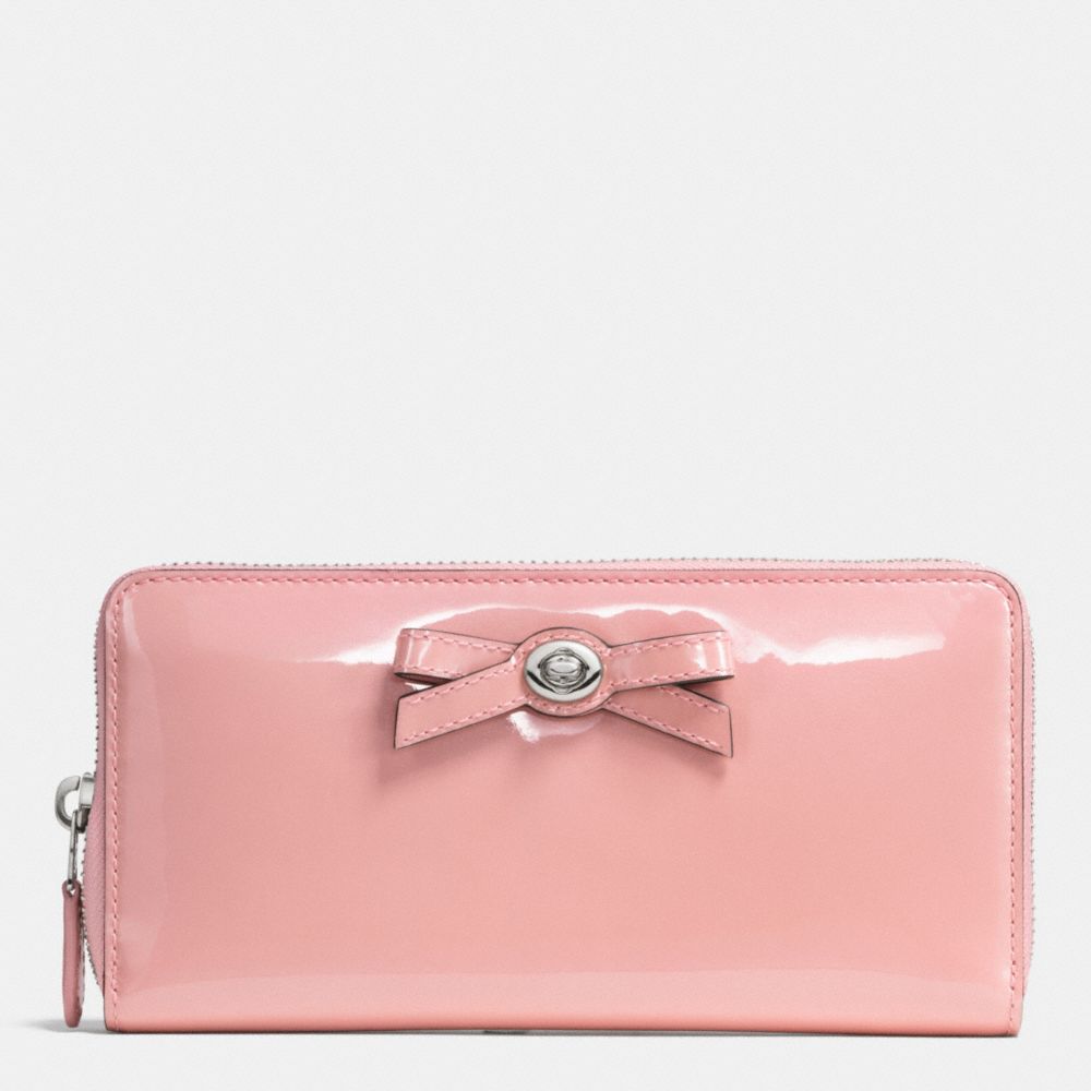 COACH TURNLOCK BOW ACCORDION ZIP WALLET IN PEBBLE LEATHER - SILVER/BLUSH - f53415