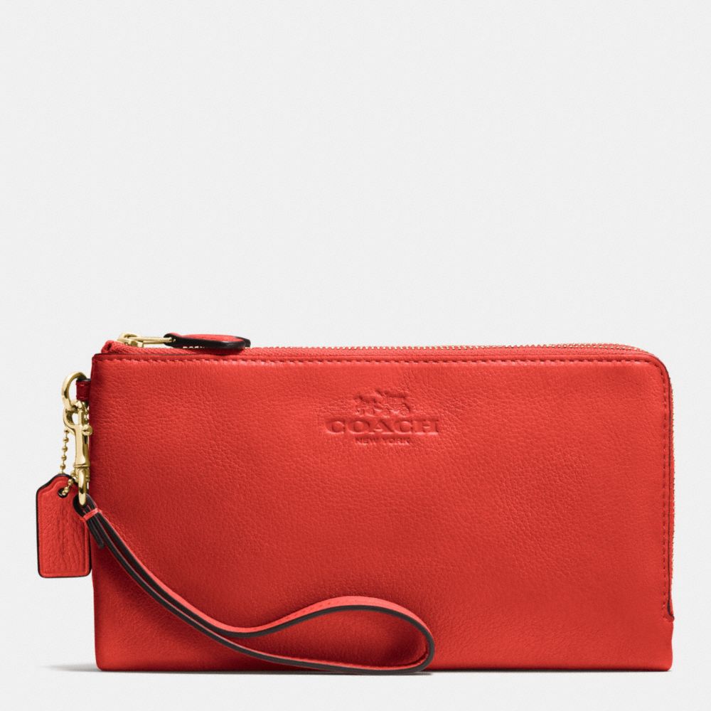 COACH f53561 DOUBLE ZIP WALLET IN PEBBLE LEATHER IMITATION GOLD/CARMINE