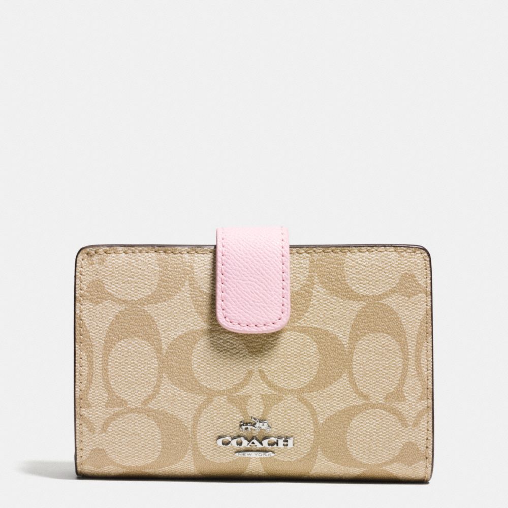 COACH MEDIUM CORNER ZIP WALLET IN SIGNATURE - SILVER/LIGHT KHAKI/PETAL - f53562