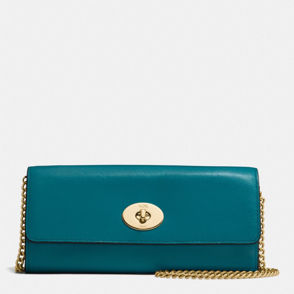 TURNLOCK SLIM ENVELOPE WALLET WITH CHAIN IN SMOOTH LEATHER - f53890 - IMITATION GOLD/ATLANTIC