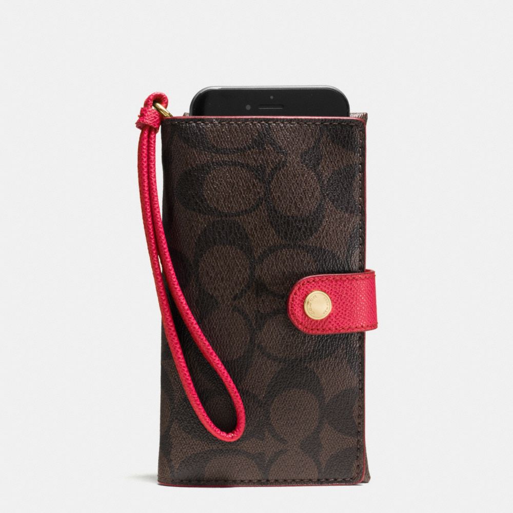 PHONE CLUTCH IN SIGNATURE - f53975 - IMITATION GOLD/BROWN TRUE RED