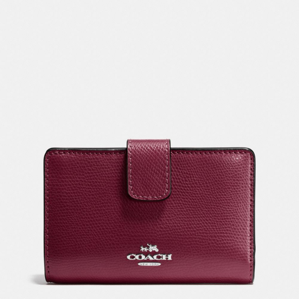 MEDIUM CORNER ZIP WALLET IN CROSSGRAIN LEATHER - SILVER/BURGUNDY - COACH F54010