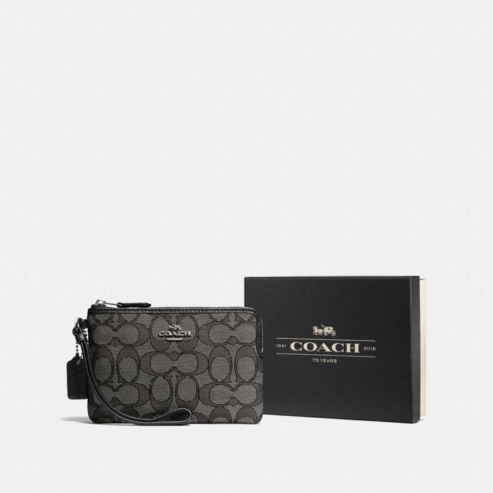 BOXED CORNER ZIP WRISTLET IN SIGNATURE JACQUARD - F55919 - SV/BLACK SMOKE/BLACK