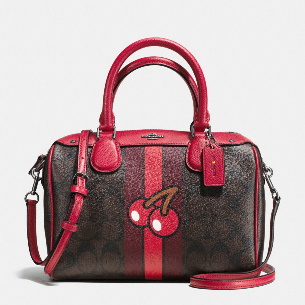MINI BENNETT SATCHEL IN SIGNATURE PAC MAN CHERRY PRINT COATED CANVAS - f56650 - IMITATION GOLD/BROWN TRUE RED