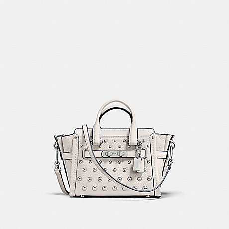 COACH COACH SWAGGER 15 IN PEBBLE LEATHER WITH OMBRE RIVETS - SILVER/CHALK - f57138