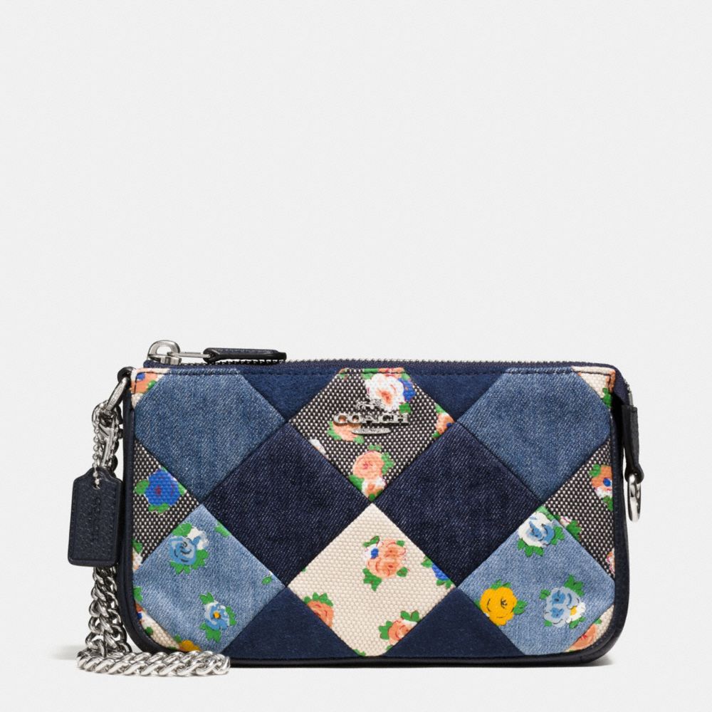 LARGE WRISTLET 19 IN DENIM PATCHWORK - SILVER/MIDNIGHT MULTI - COACH F57609