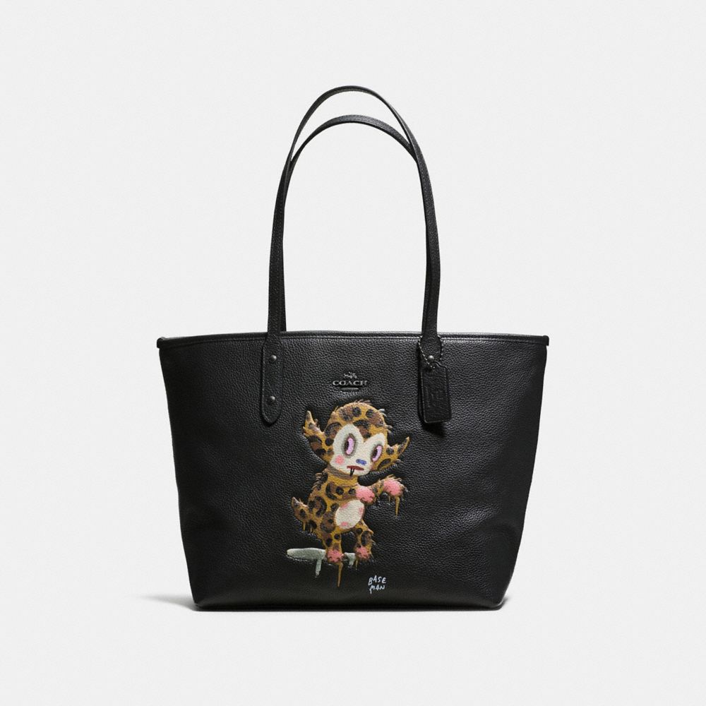 BASEMAN X COACH BUSTER CITY ZIP TOTE IN PEBBLE LEATHER - ANTIQUE NICKEL/BLACK - COACH F57730
