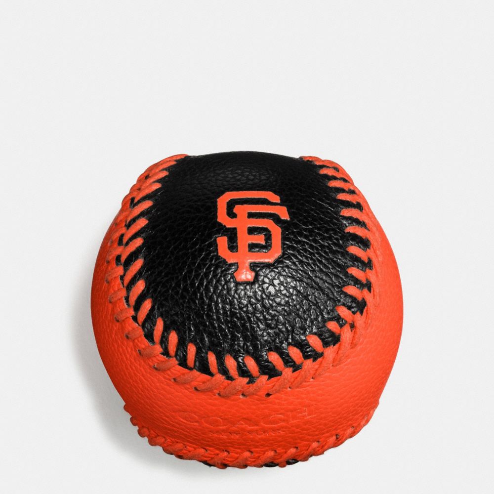MLB BASEBALL PAPERWEIGHT IN SMOOTH CALF LEATHER - SF GIANTS - COACH F58377