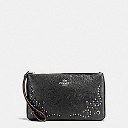 COACH F59069 - LARGE WRISTLET IN PEBBLE LEATHER WITH BORDER STUDDED EMBELLISHMENT SILVER/BLACK