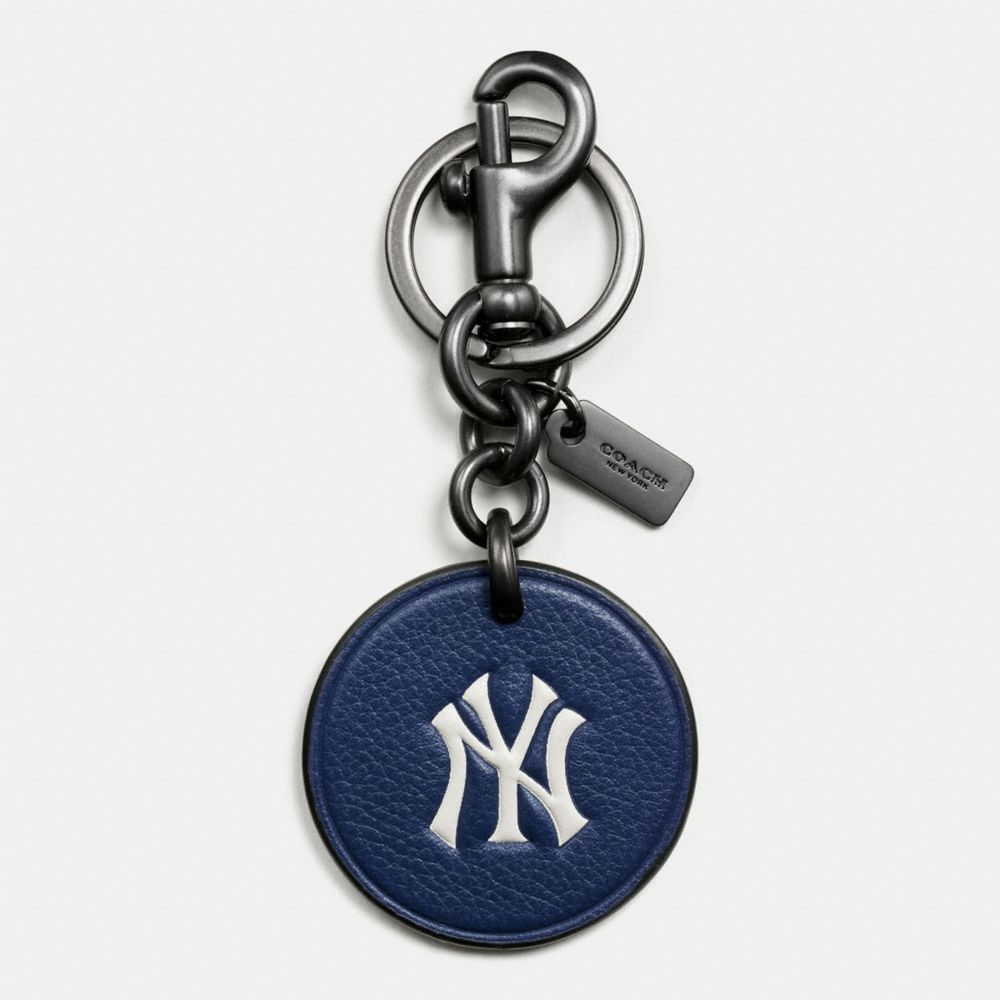 MLB KEY FOB IN LEATHER - NY YANKEES - COACH F59409