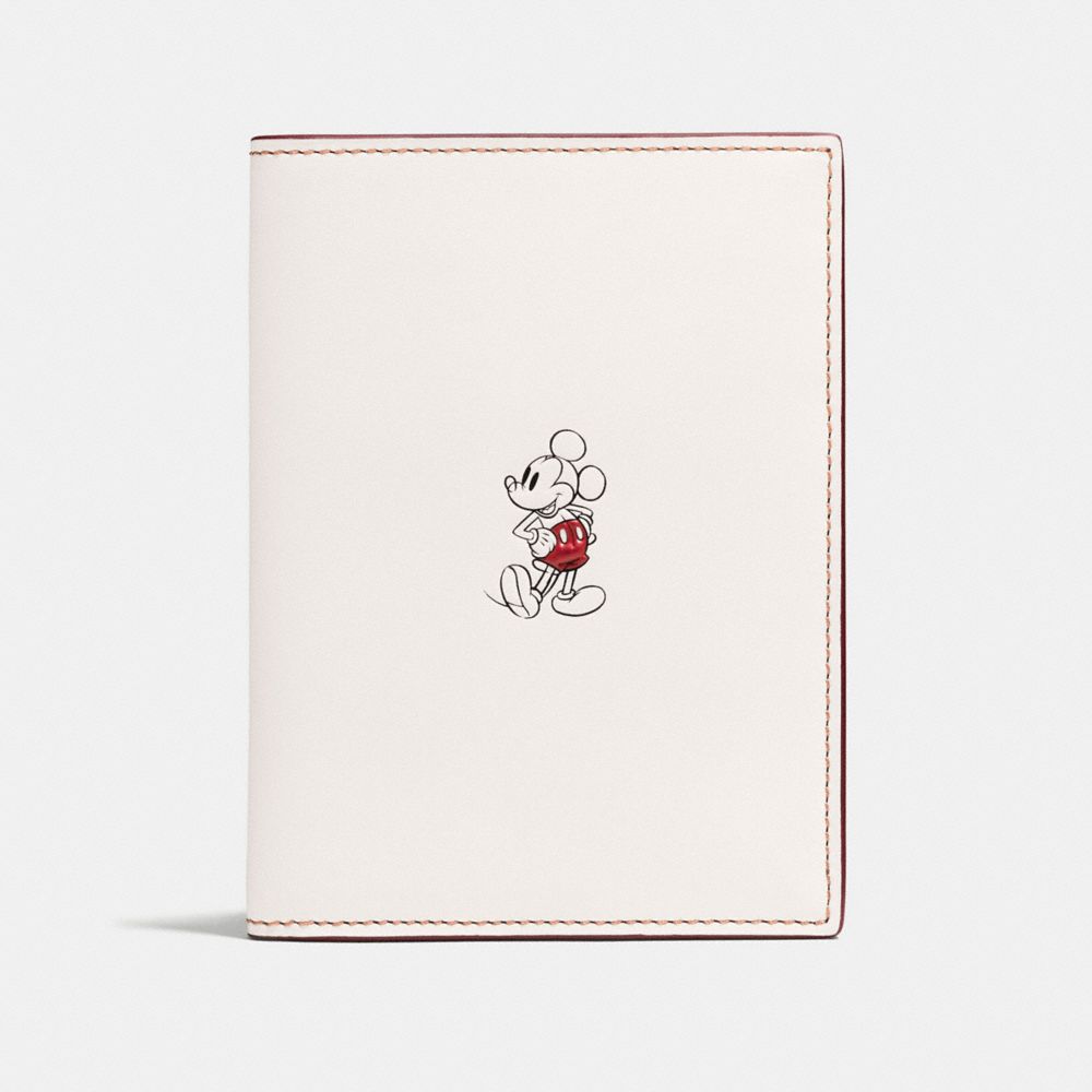PASSPORT CASE IN GLOVE CALF LEATHER WITH MICKEY - CHALK - COACH F59411