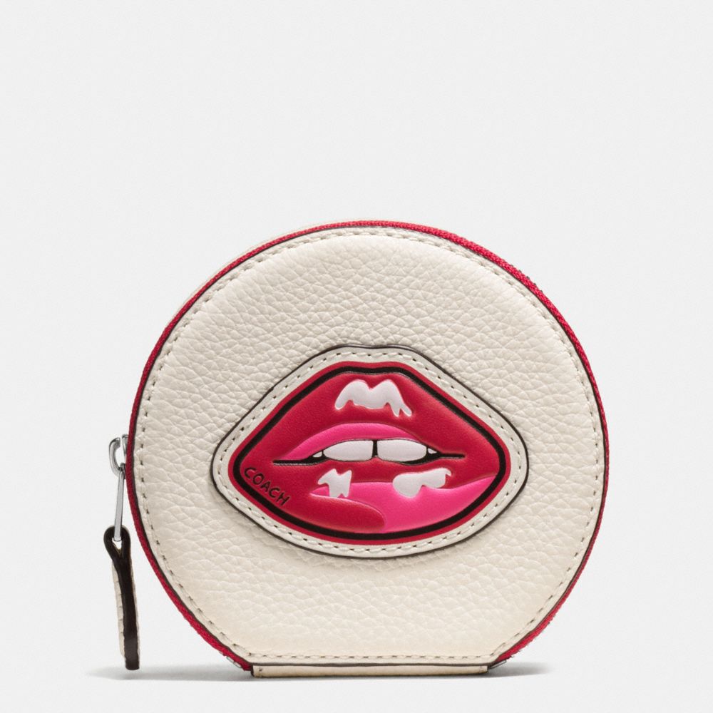 COIN CASE IN PEBBLE LEATHER WITH LIPS - f59559 - SILVER/MULTI