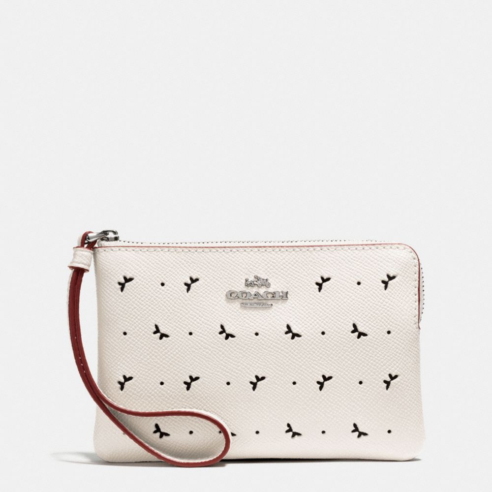 COACH CORNER ZIP WRISTLET IN PERFORATED CROSSGRAIN LEATHER - SILVER/CHALK - f59796