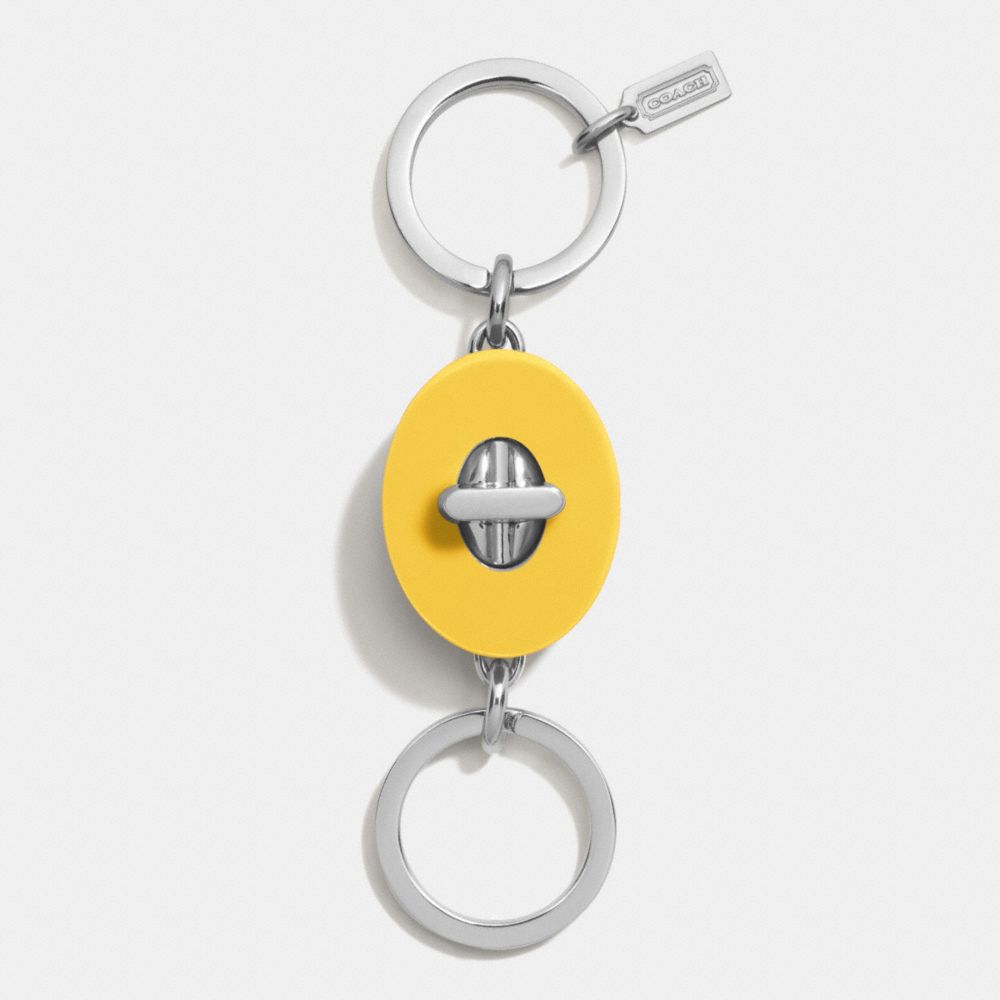 RESIN OVAL TURNLOCK VALET KEY CHAIN - SVCKG - COACH F62192