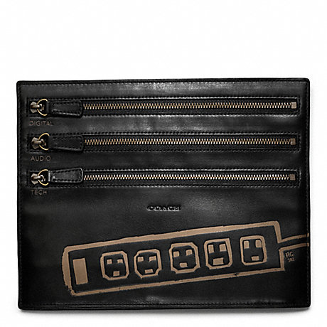 COACH HUGO GUINESS ELECTRONIC ZIP CORD POUCH -  - f62704
