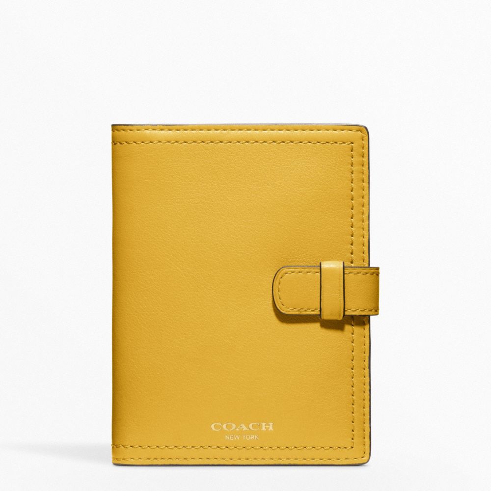 COACH LEATHER PASSPORT CASE - ONE COLOR - F62834