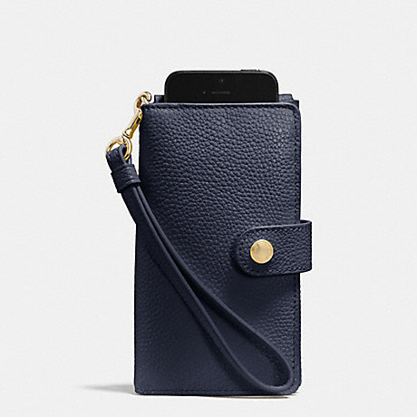 COACH PHONE CLUTCH IN PEBBLE LEATHER - LIGHT GOLD/NAVY - f63653