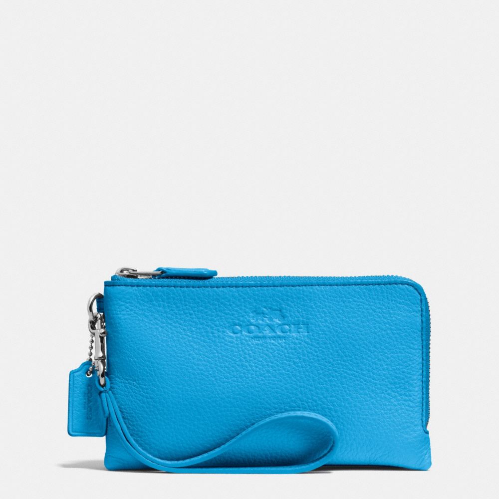 DOUBLE CORNER ZIP WRISTLET IN PEBBLE LEATHER - f64130 - SILVER/AZURE