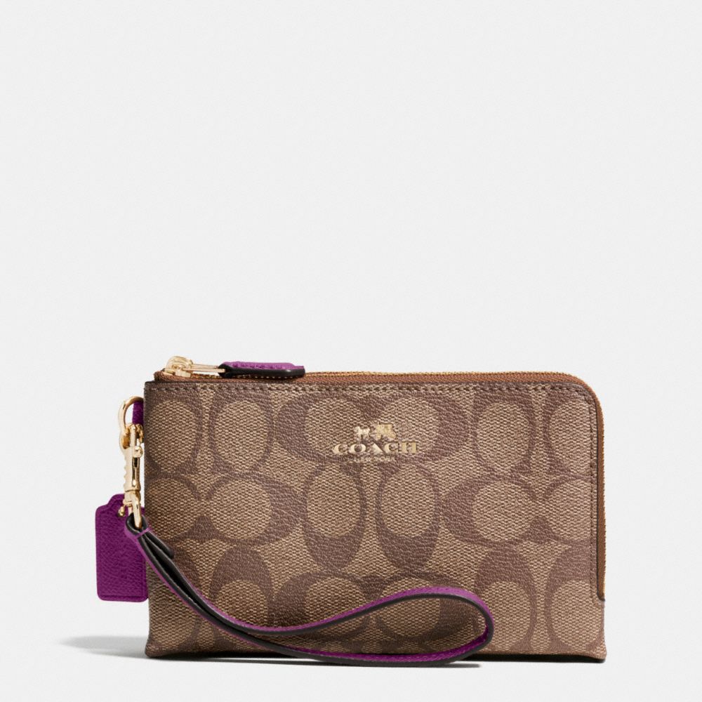 COACH DOUBLE CORNER ZIP WRISTLET IN SIGNATURE - IMITATION GOLD/KHAKI/PLUM - f64131