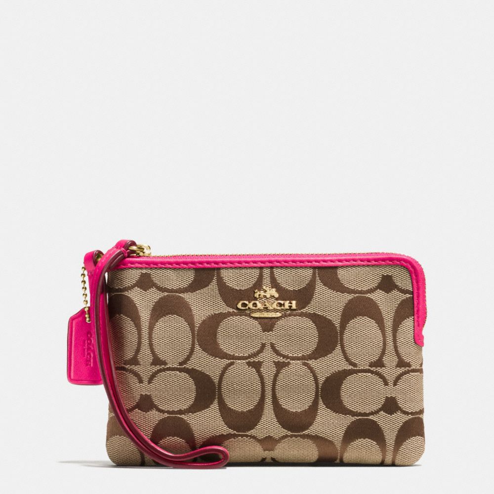 CORNER ZIP WRISTLET IN SIGNATURE - f64375 - IMITATION GOLD/KHAKI/PINK RUBY