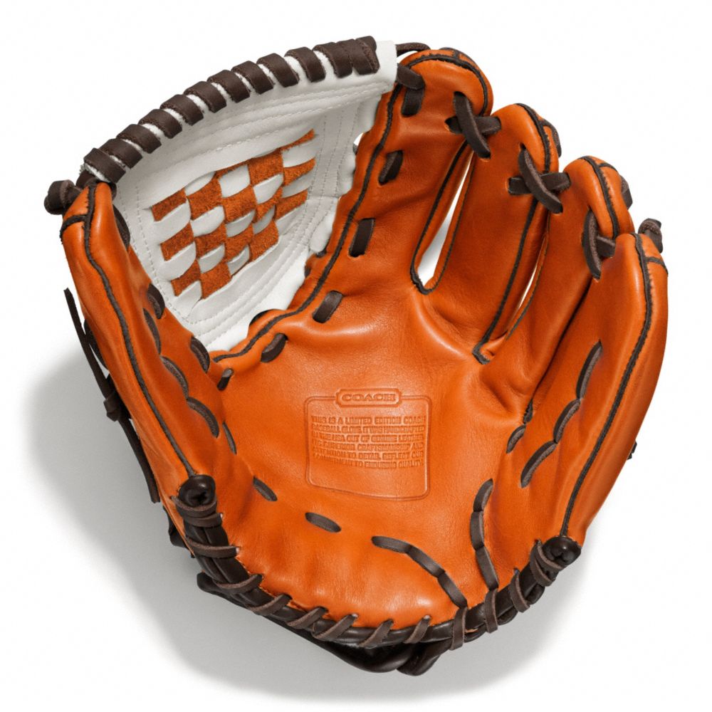 COACH F64496 HERITAGE BASEBALL LEATHER COLORBLOCKED GLOVE BONFIRE/PARCHMENT