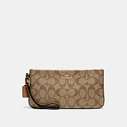 COACH LARGE WRISTLET IN SIGNATURE - IMITATION GOLD/KHAKI/SADDLE - F65748