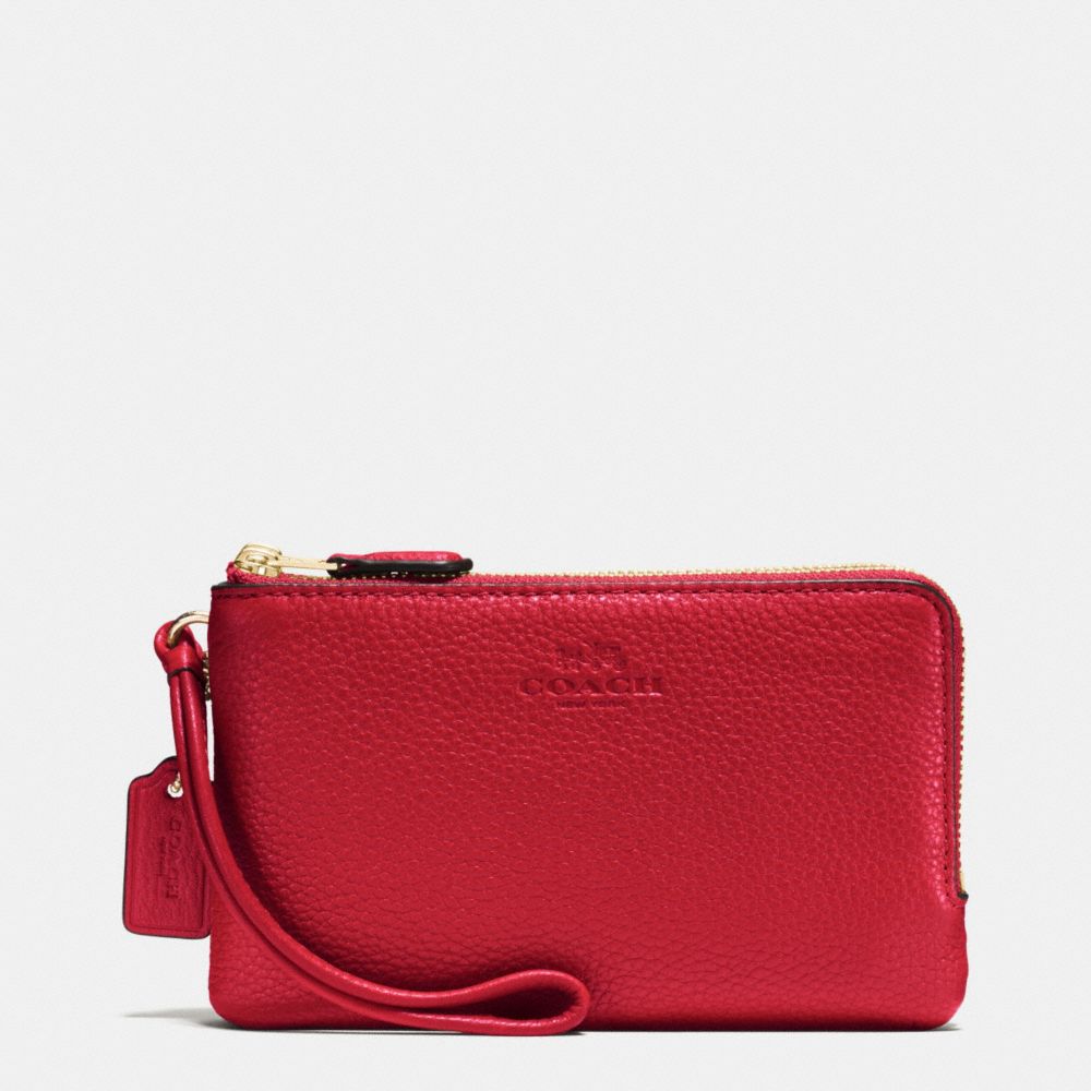 COACH F66505 DOUBLE CORNER ZIP WRISTLET IN PEBBLE LEATHER IMITATION-GOLD/TRUE-RED