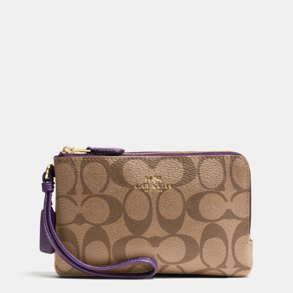 COACH DOUBLE CORNER ZIP WRISTLET IN SIGNATURE - IMITATION GOLD/KHAKI AUBERGINE - f66506