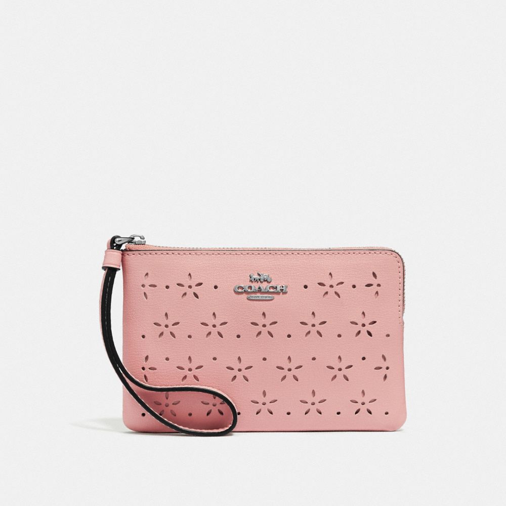 COACH CORNER ZIP WRISTLET - PETAL/STRAWBERRY/SILVER - F67608