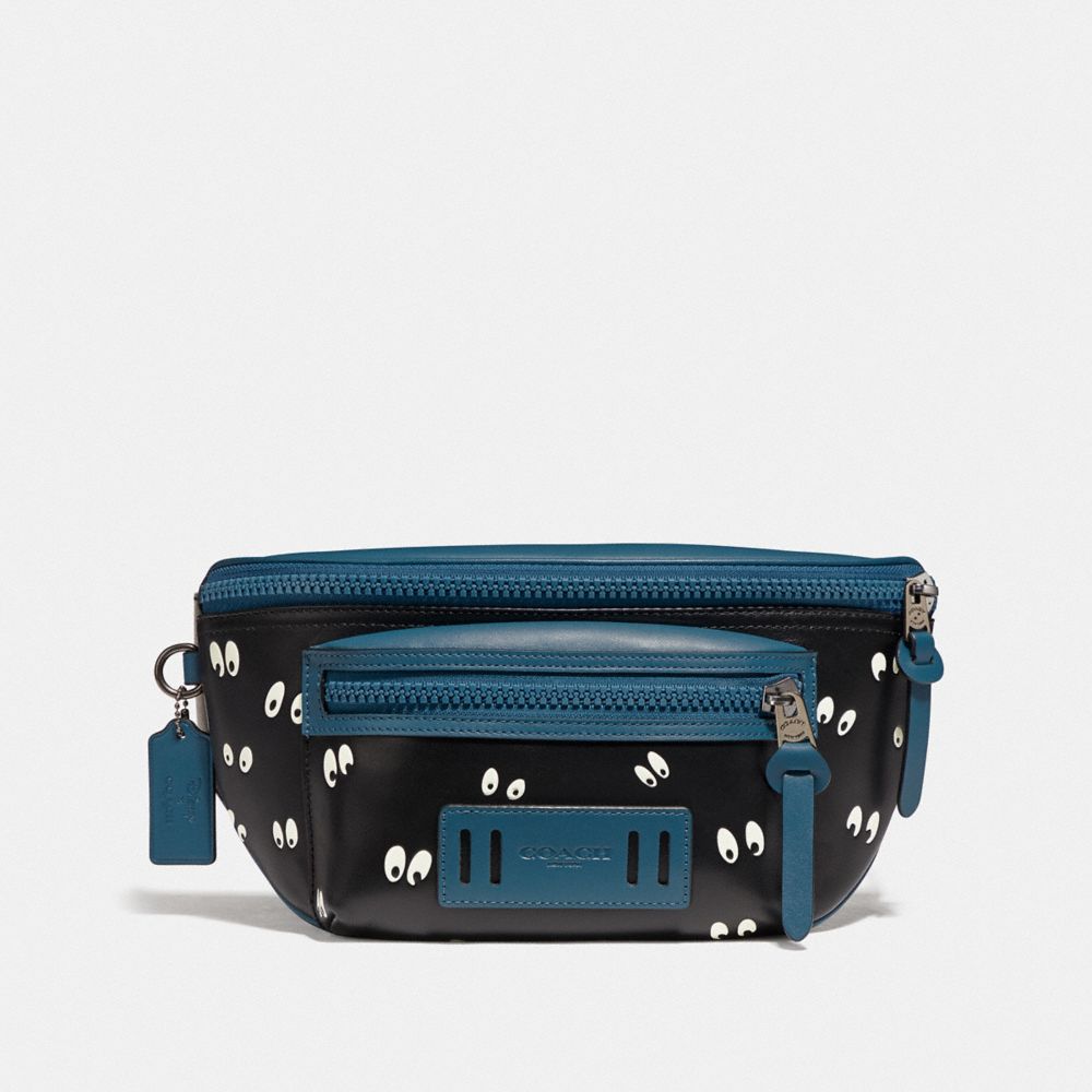 COACH F72956 - DISNEY X COACH TERRAIN BELT BAG WITH SNOW WHITE AND THE SEVEN DWARFS EYES PRINT BLACK/MULTI